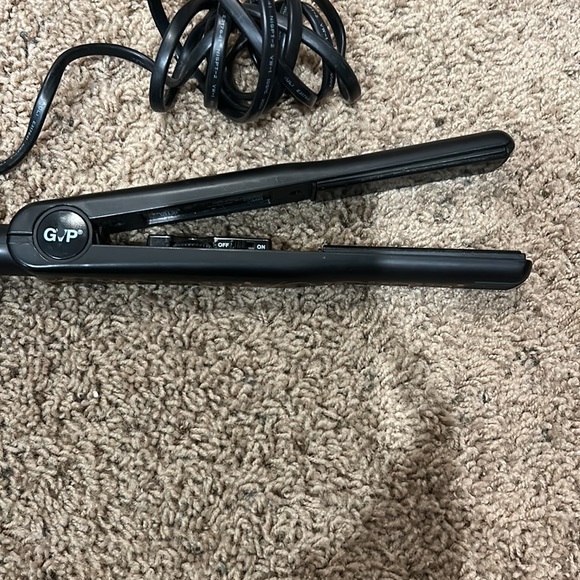 flat iron - Picture 2 of 3